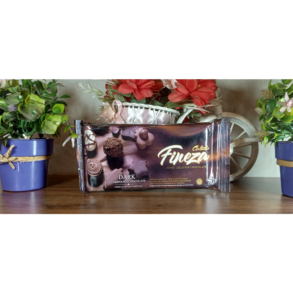 

Dark Coumpound Chocolate Fineza Colatta