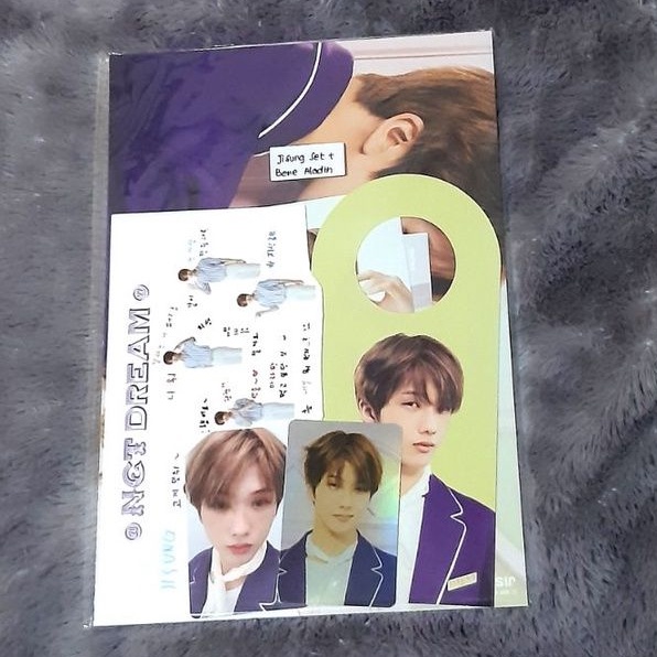 [READY STOCK] Chenle Jisung Set, Folded Calendar Season Greeting NCT Dream 2022
