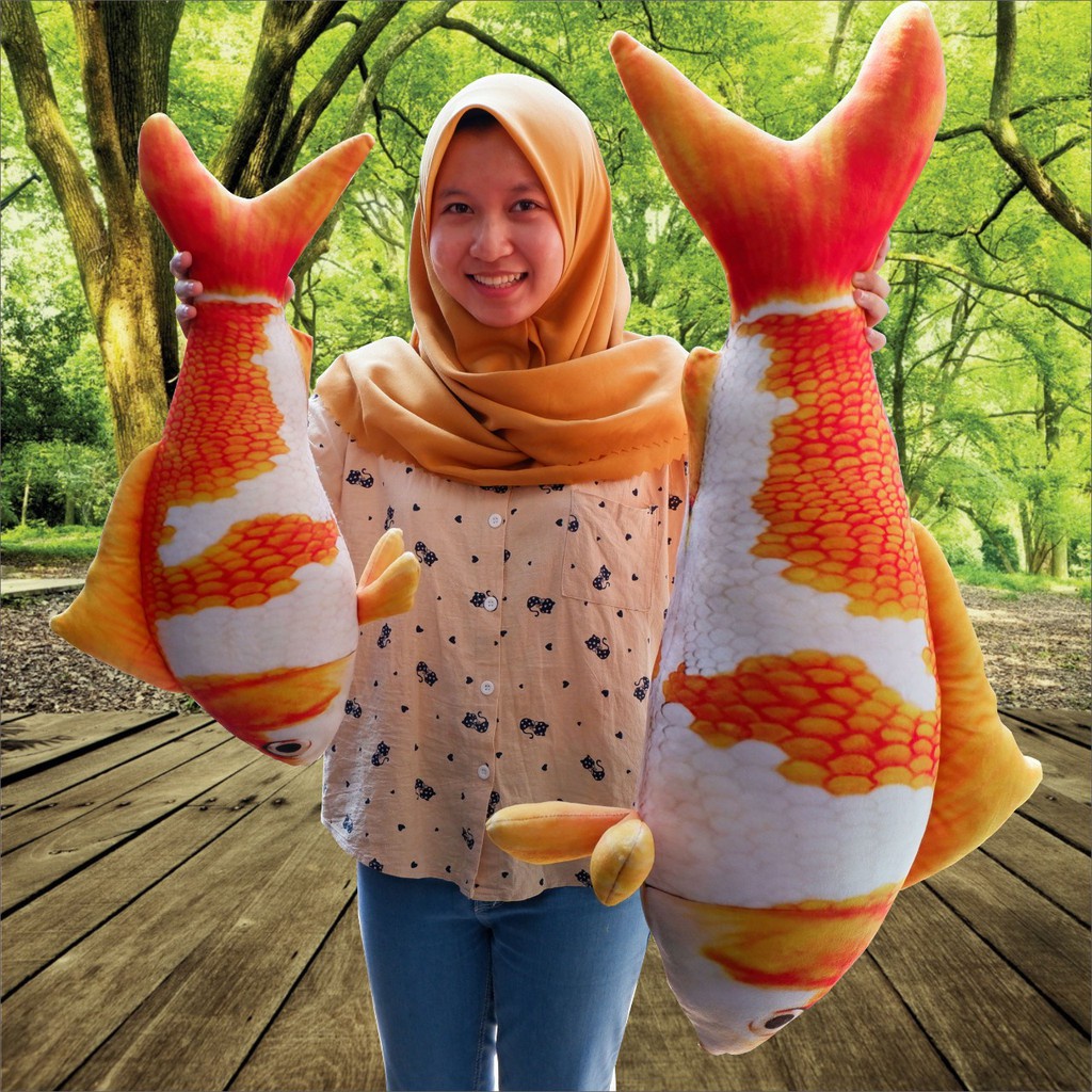 Bizzarpillow Bantal Ikan Koi Size M Bantal Unik BZ068