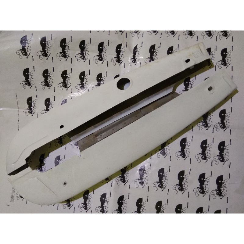 tutup rantai Yamaha v75 v80 nos