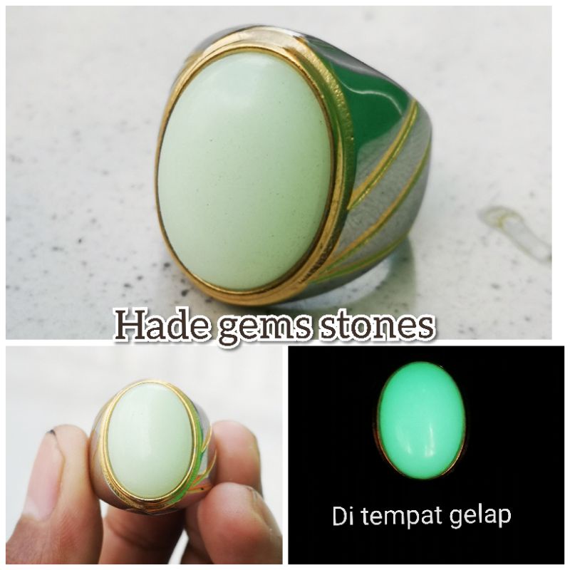 natural batu akik fosfor menyala di kegelapan