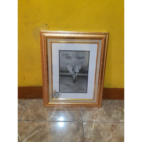 bingkai foto plus kaca mdf ukrn 30 x 40