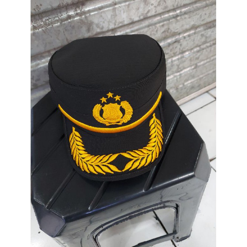 TOPI KOMANDO POLISI POLRI