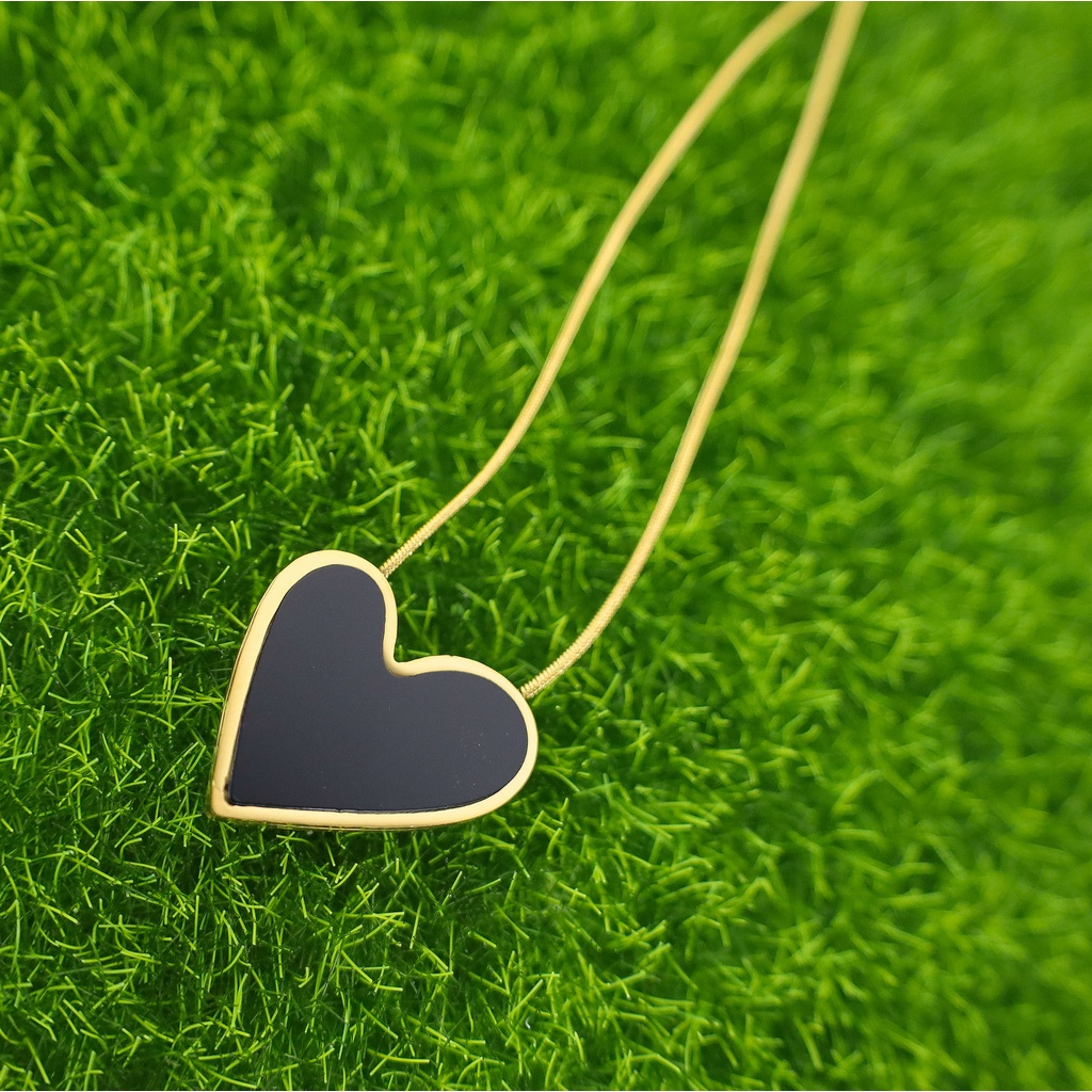 Kalung love hitam titanium korea anti karat