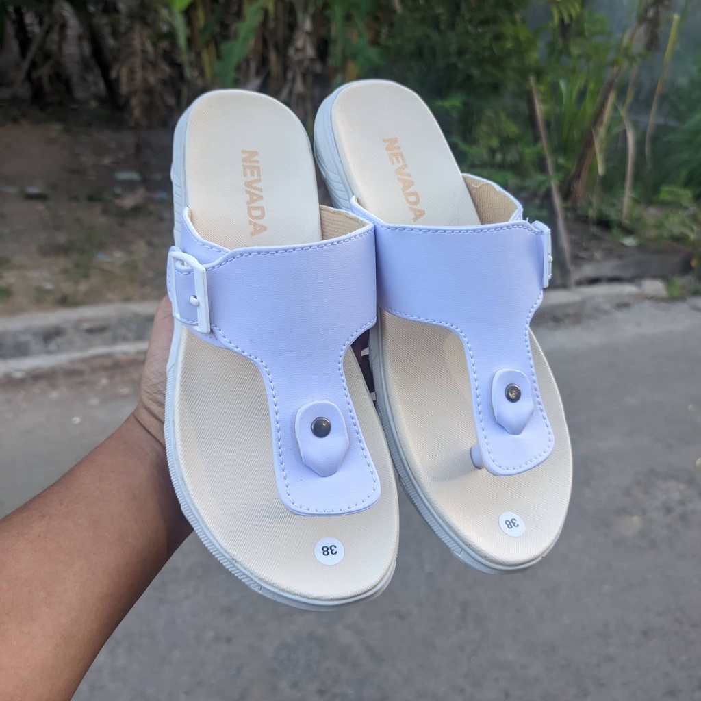 Sandal Nevada Perempuan Japit gesper Terbaru