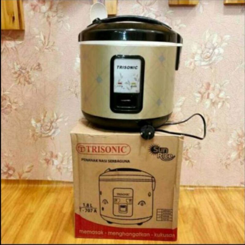 Rice Cooker / Magic com 1.8 Liter TRISONIC