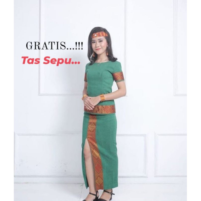 BAJU ADAT TORAJA BAJU TENUN PARUKI BAJU TENUN PAMIRING