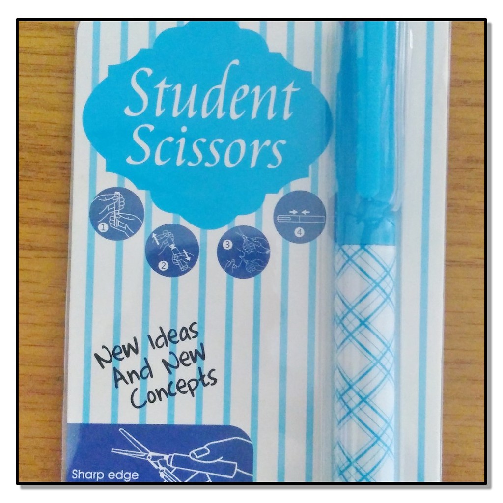 

Gunting Travel Mini dengan Penutup yang Aman - Student Scissors Biru Muda Unik Lucu Murah