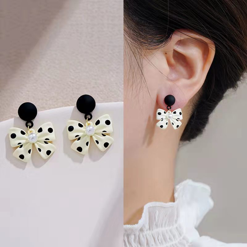 (Hello Girl)E05 Anting Wanita Model Tusuk Motif Pita Gaya Korea Import