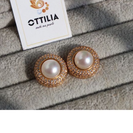 Giwang Mutiara Air Laut