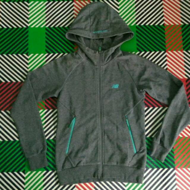 harga hoodie new balance original