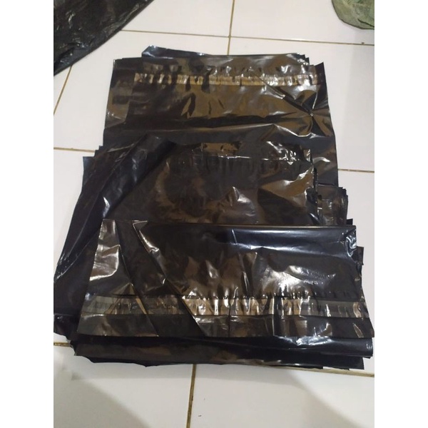 plastik polymailer PE Glossy 30x40 100 pcs putih silver hitam plastik packing online shop