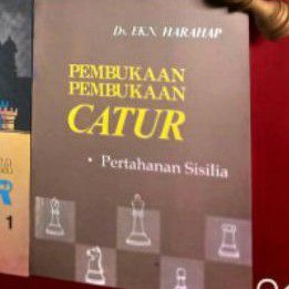 Buku catur Sisilia karya FKN Harahap