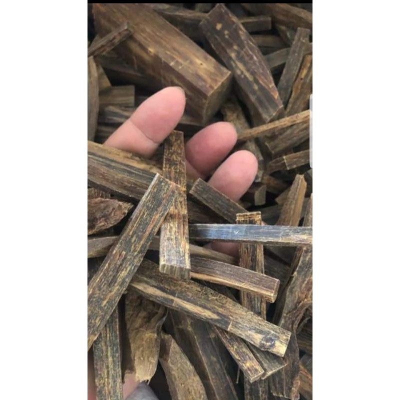 

Chips Gaharu buaya grad A Kecil asli Kalimantan Tengah Paket 1kg