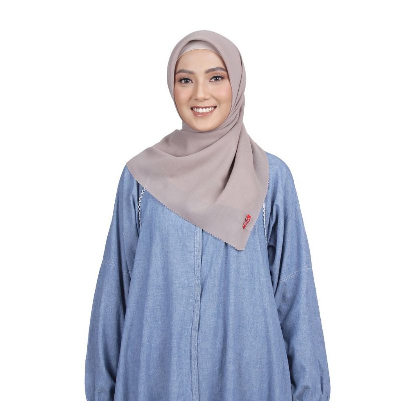 Zoya kaleya scarf hijab kerudung segi empat polos