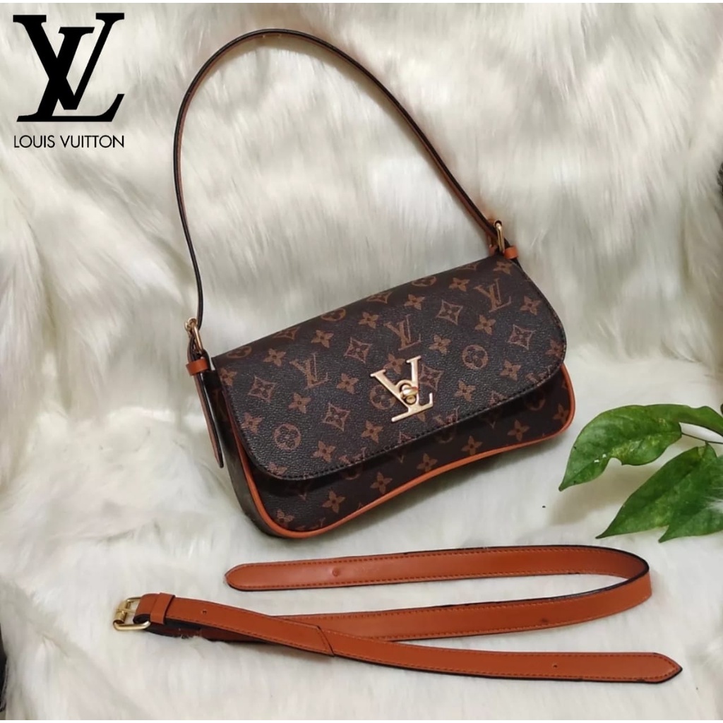 SUPER BAG MASSENGER WOMAN LV KUNCI PUTAR + GESPER