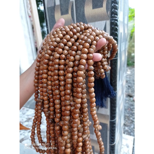 tasbih kayu gaharu / gahru kalimantan isi 99 butir dim 8mm dg bau khas gaharu,murah berkualitas