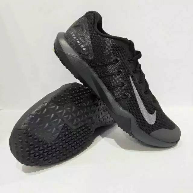 nike retaliation tr2