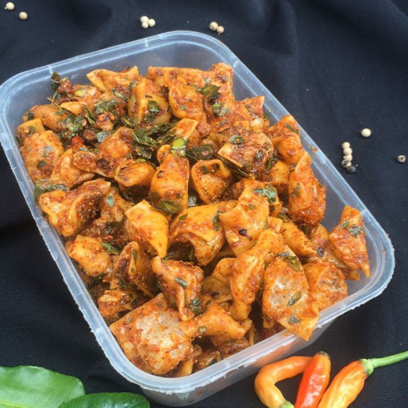 

SIOMAY MINI KERING CRISPY PEDAS DAUN JERUK DENGAN BUMBU REMPAH ALAMI RACIKAN SENDIRI