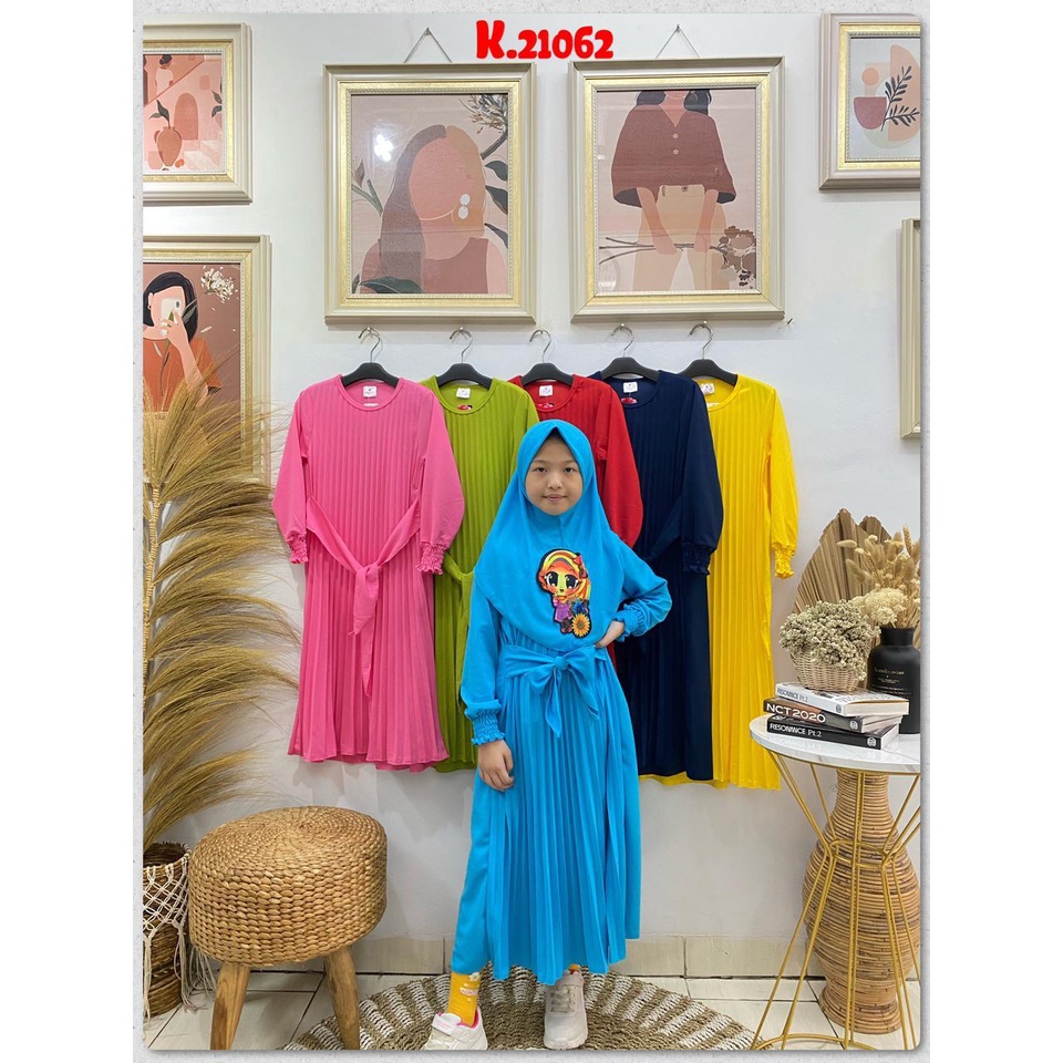 Gamis + hijab anak perempuan model plisket ruffle motif girl bahan voxy premium merk latin (2-10 tah