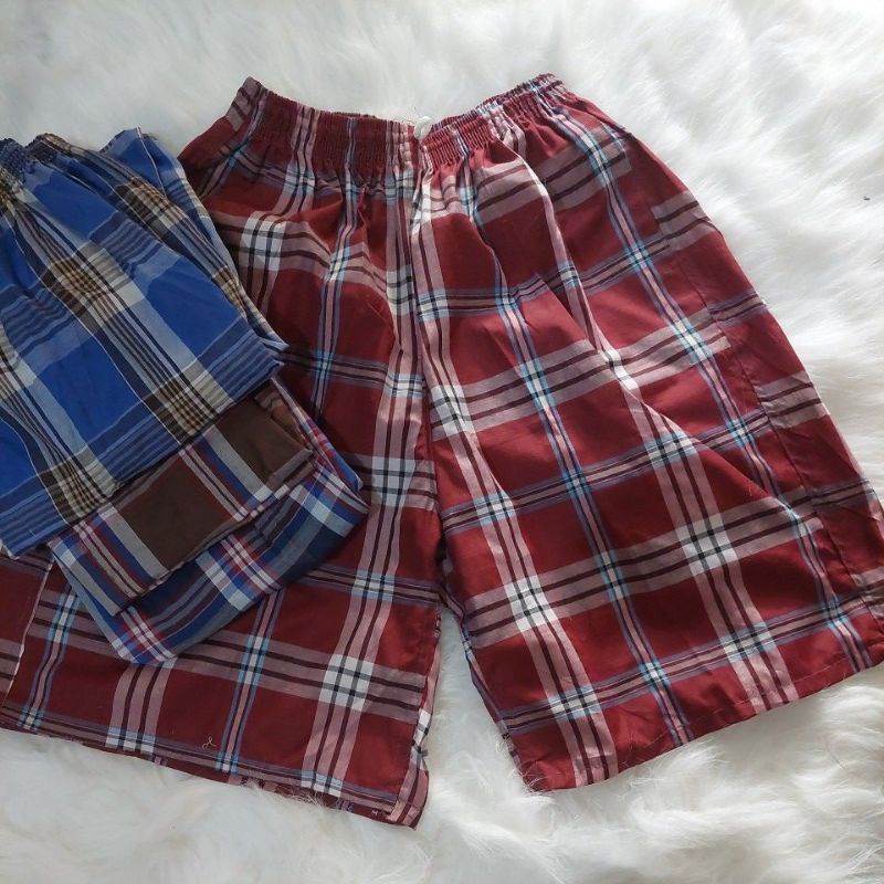J05 Celana pendek dewasa jumbo motif kotak bahan katun