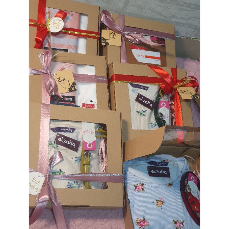 

Paket Hampers Branded