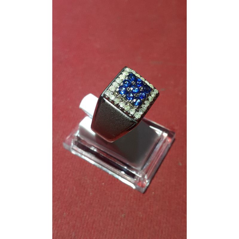 Cincin pria berlian