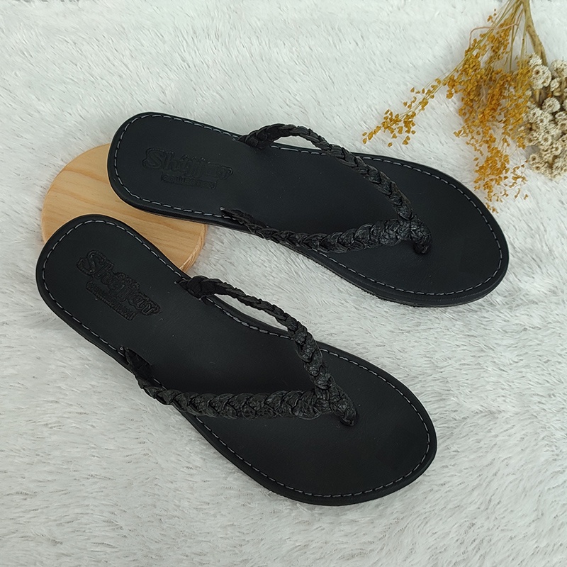 Sandal Jepit Wanita Kulit Sintetis Motif Kepang Papirut Sol Karet Anti Licin