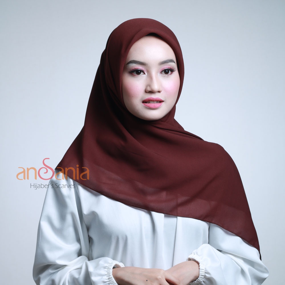 Ansania - Hijab Bella Square Ansania Kerudung Segi Empat Polos Seri Warna A / Xtra - Jilbab Pollycotton Premium Kerudung Segi Empat Hijab-Maroon Tua / xtra