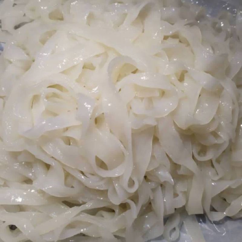 

Kwetiau Mentah Basah Pontianak / Kwetiau Beras / KWE CAP / KWE KIA TENG / KWECAP / KWEKIA / KWEKIATENG