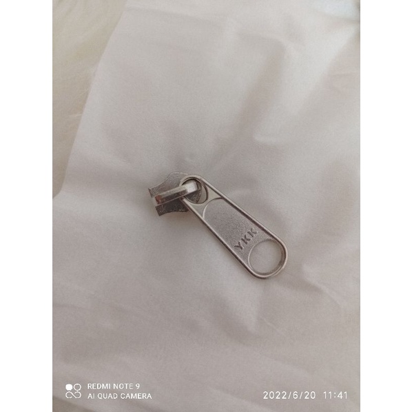 kepala resleting YKk
