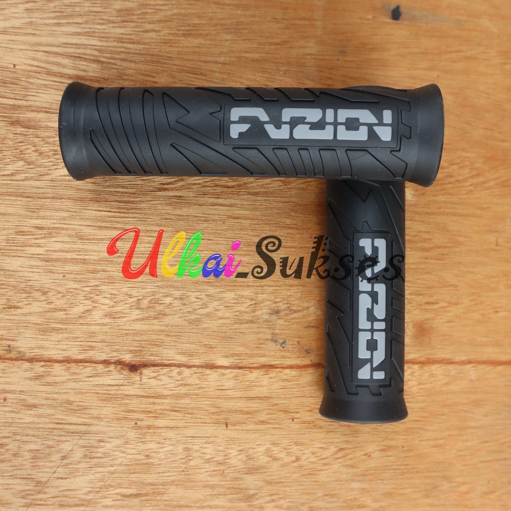 Handgrip Motor l Sparepart Variasi Karet Pegangan Gas Merk Fuzion Full Black Logo Varian Warna Anti Licin Best Quality Universal Murah