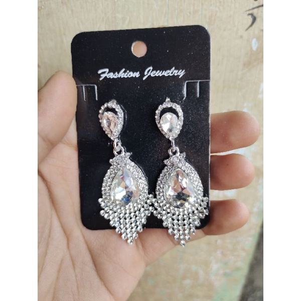 anting penganten/anting baju gaun.