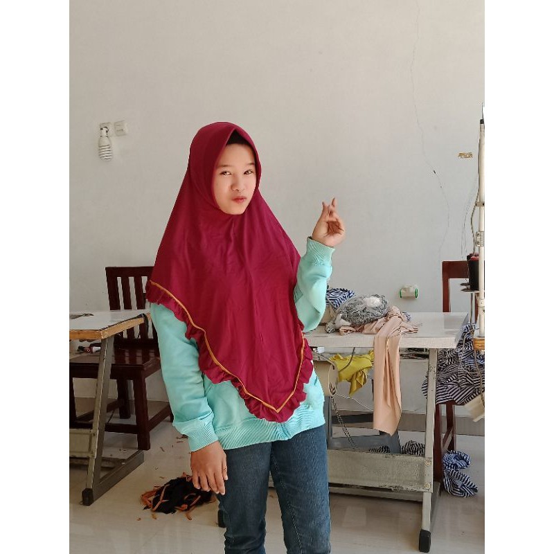 Bergo jamilah List Rempel /Jilbab List Bahan Jersey Super-1