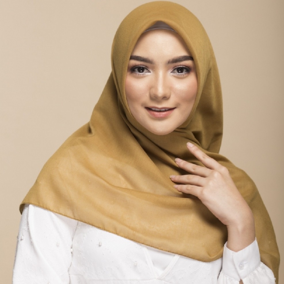 elzatta Jilbab Segi Empat Keisha Sadia Basic 2-306 - Kuning Muda