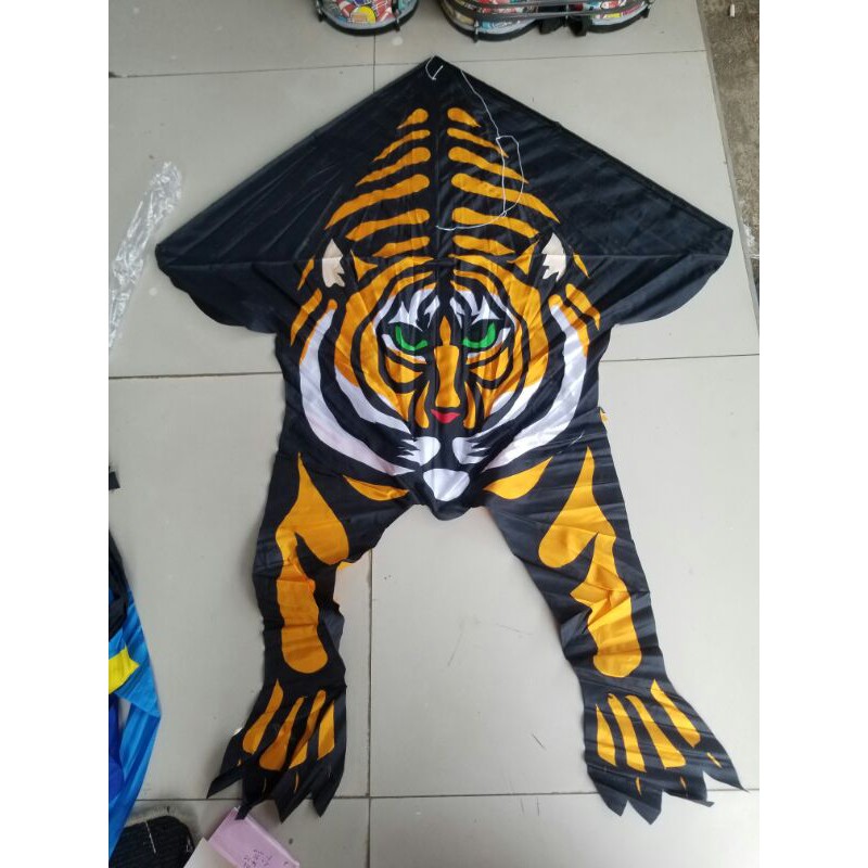 GROSIR LAYANGAN KAIN MACAN BISA DILIPAT