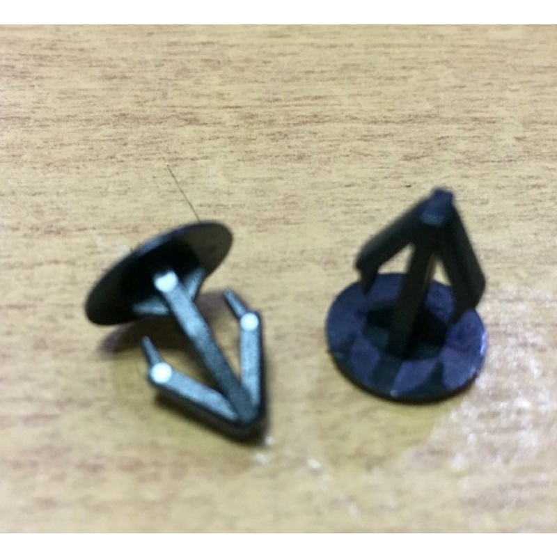 

Klip kancing 6 mm mobil