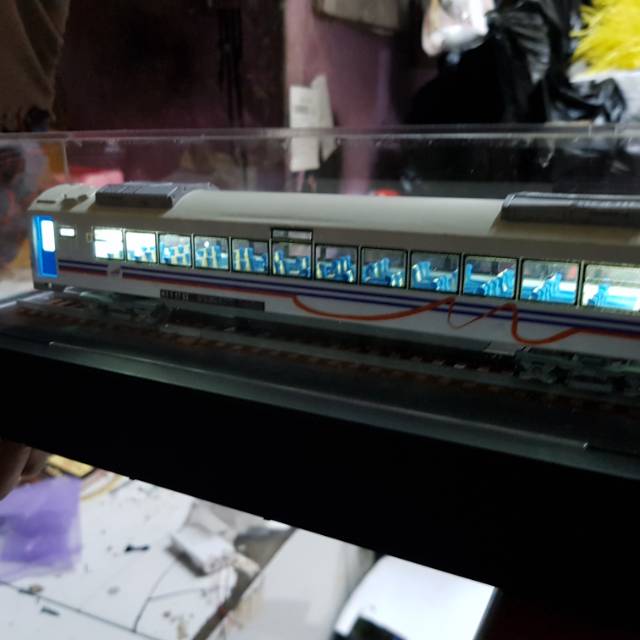Miniatur kereta api skala HO 1/87 pajangan