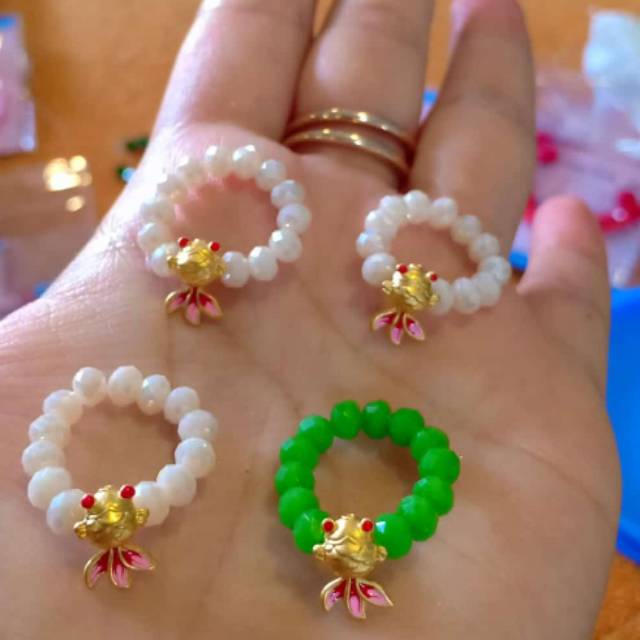 Cincin & Gelang emas hongkong HK 24 karat ikan koi ( baby fish)