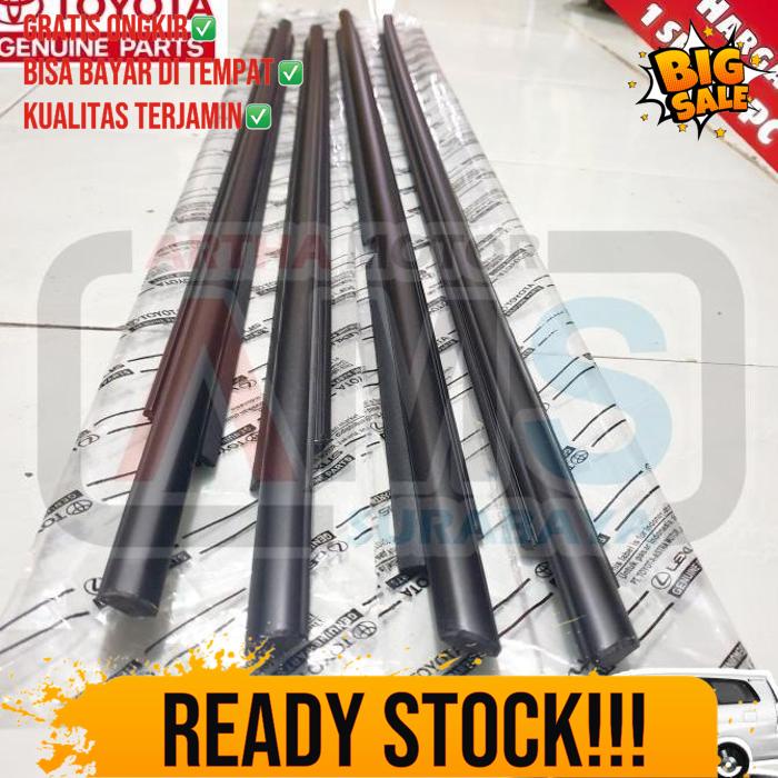 Karet Pelipit List Lis Kaca Wheater Strip Mobil Innova / Grand Innova