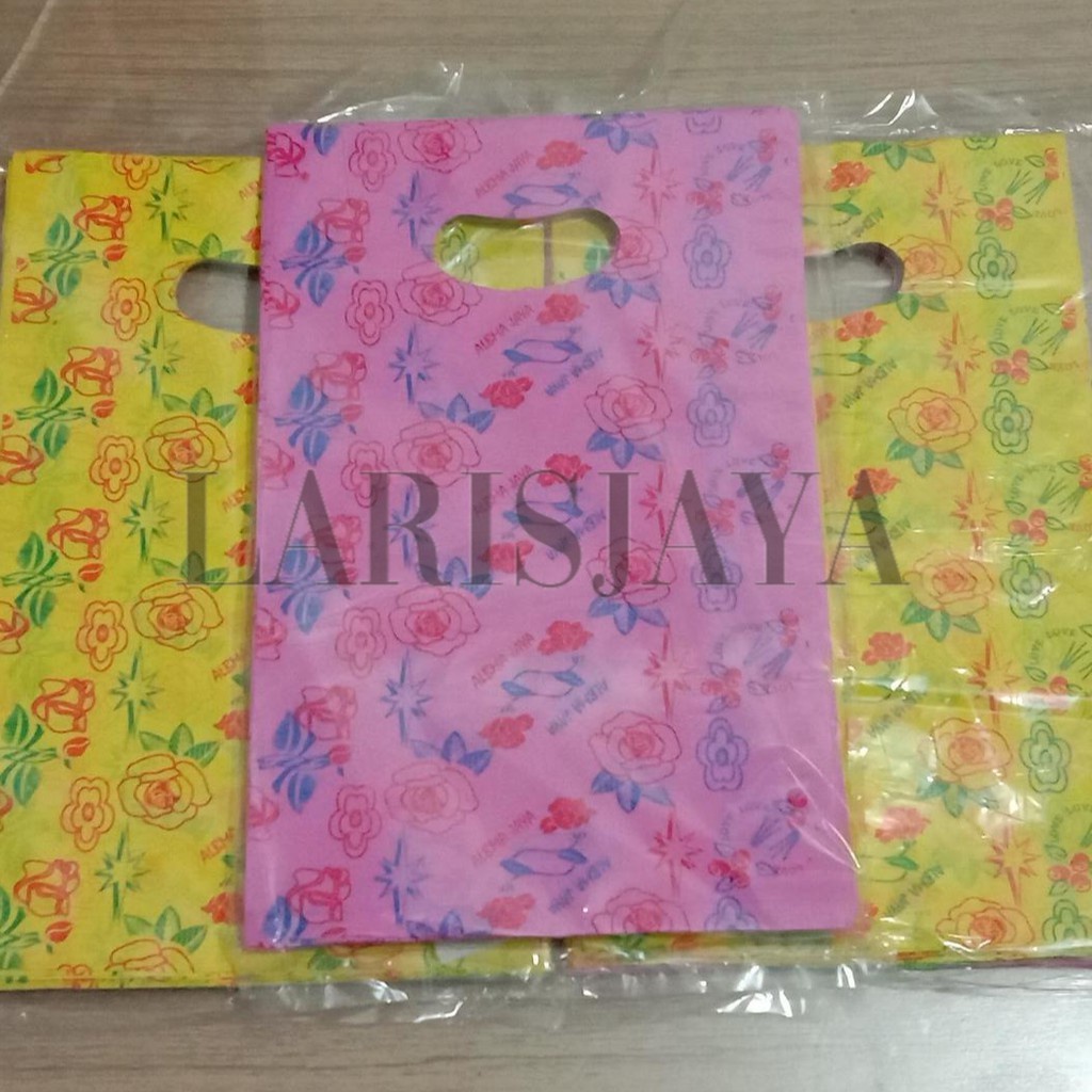 

Plastik Olshop Kembangan / Plastik HD UK 18,5 x 29 - Paling Laku