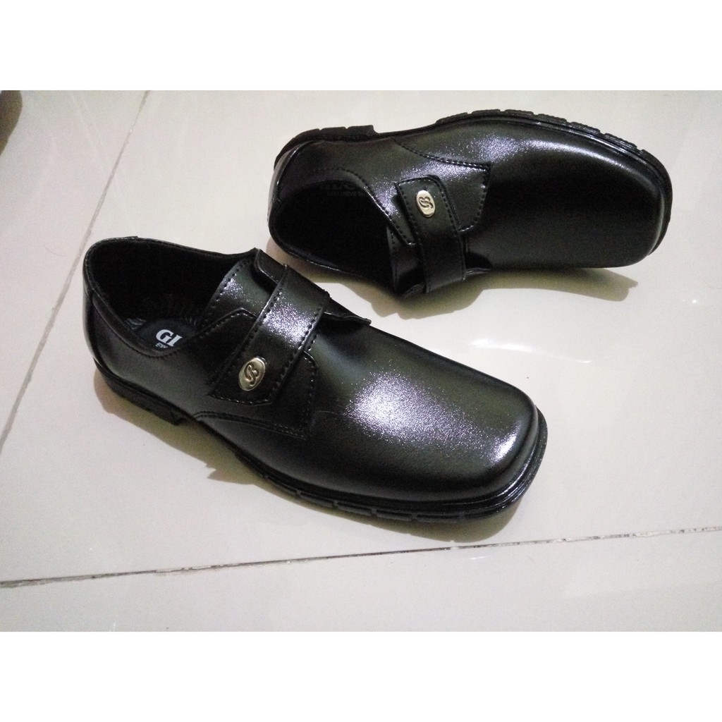 Sepatu Pantofel Kulit Perekat Full Black Hitam Formal Anak Laki Laki Sekolah Acara Natal Lebaran