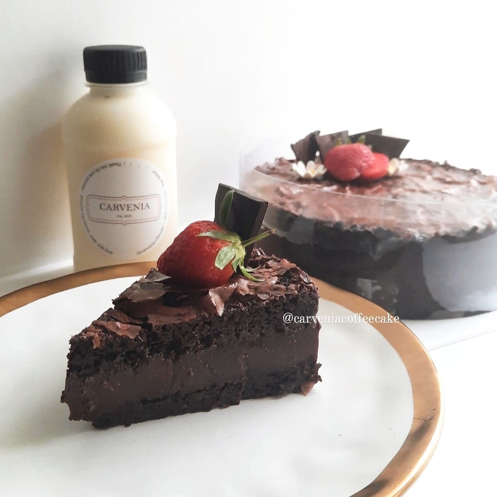 

(Carvenia) Brownies Pudding Cake + Vla Vanilla d18cm