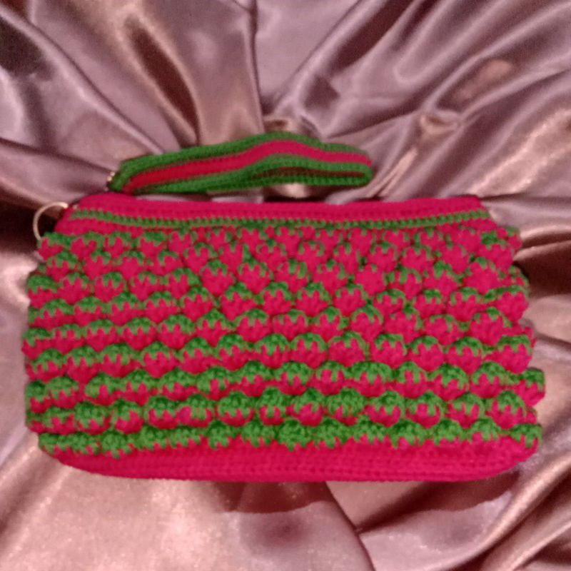 Dompet|Rajut|Motif_Strawberry|uk.18|BisaRequestWarna|SatuRuang