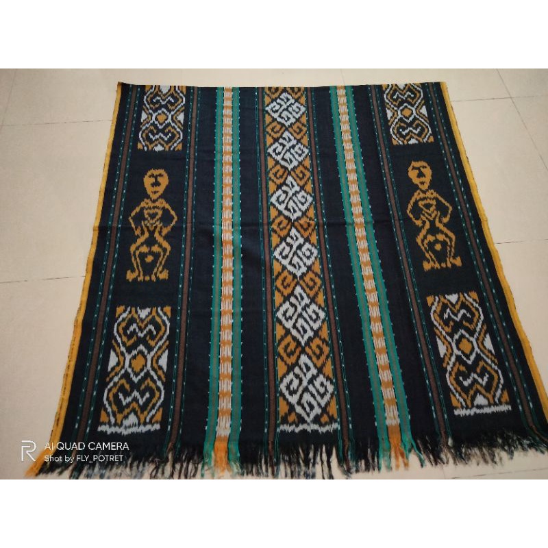 KAIN TENUN ETNIK MOTIF ASMAT TENUN DAYAK