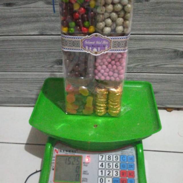 

paket coklat toples isi 6/parcel coklat 1500gram