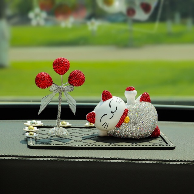 1 set kucing hiki balon blink anti slip Pajangan Boneka Figure Kucing Hoki / Lucky Cat Berlian Lucu Solar Power Tenaga Surya Dashboard Mobil