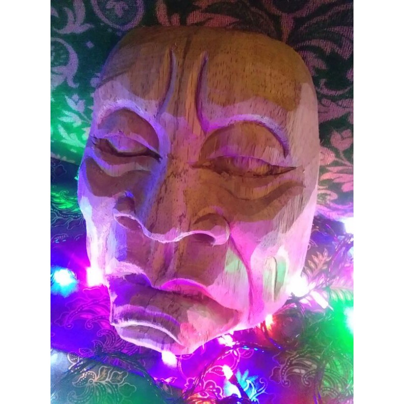 Topeng kayu wajah lucu atau dagelan dikirim dalam keadaan sudah diamplas JANGAN LUPA CHECKOUT TAMBAH