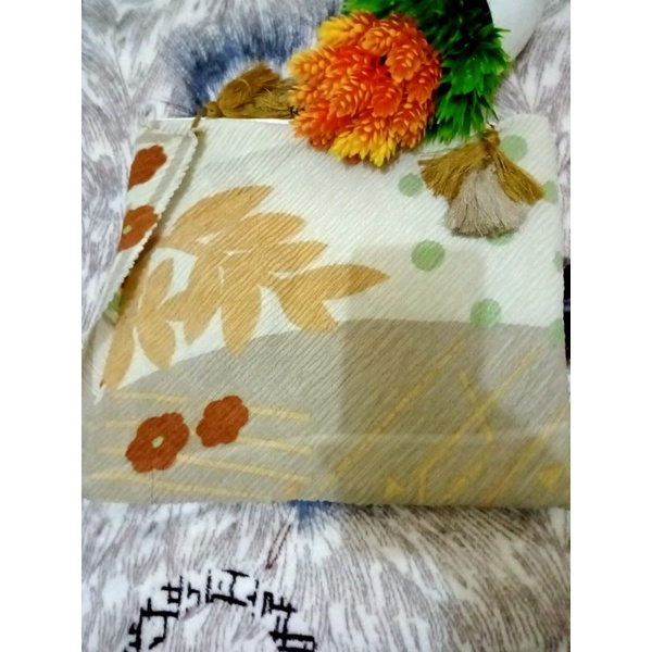 HIJAB/KERUDUNG SEGI EMPAT PLISKET MOTIF POM POM/JAMBUL/RANDOM-A12