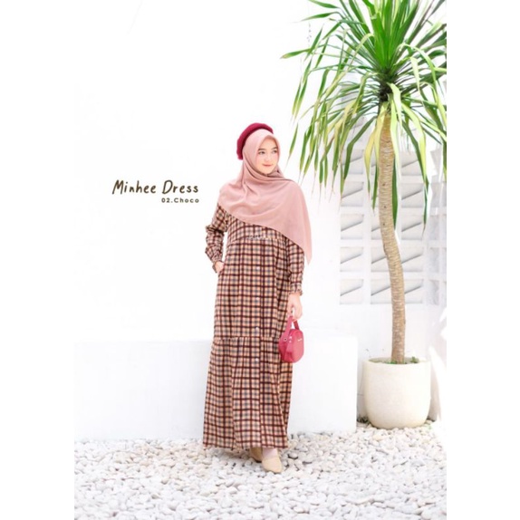 MINHEE DRESS BY ETUZI